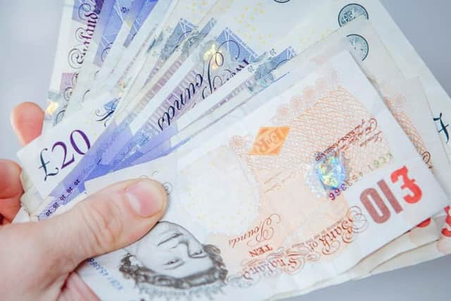 A new report has called for lump sums to be given to everyone in the UK.