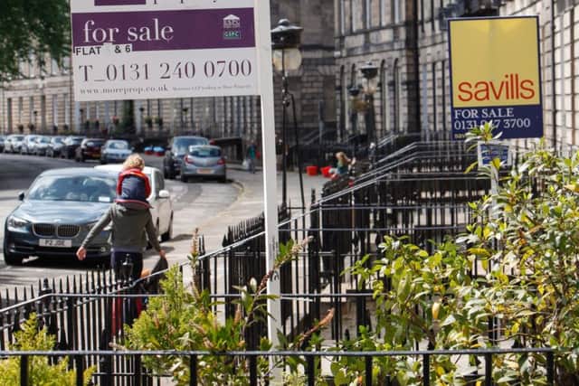 Picture Toby Williams 07920841392. For Sale signs can be seen on Abercromby Place, Edinburgh, as new figures show the Edinburgh Property market more bouyant than the London one.