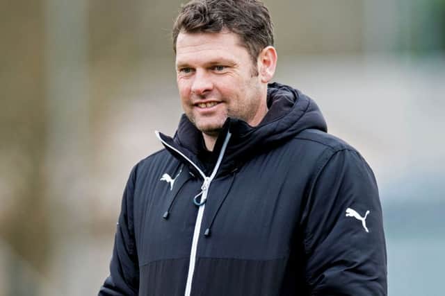 Rangers manager Graeme Murty keeps an eye on the players in training. Picture: Ross Parker/SNS