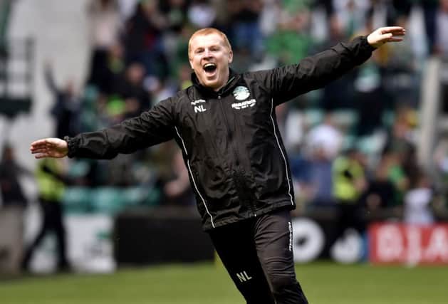 Hibs manager Neil Lennon celebrates Jamie Maclaren's late equaliser. Picture: SNS