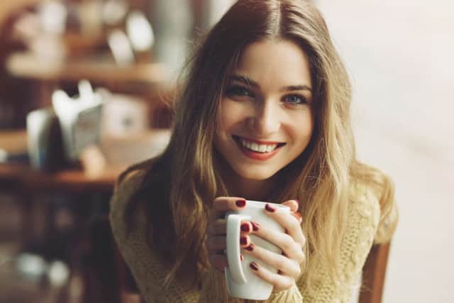 Is she really drining a coffee made from Arabica beans?