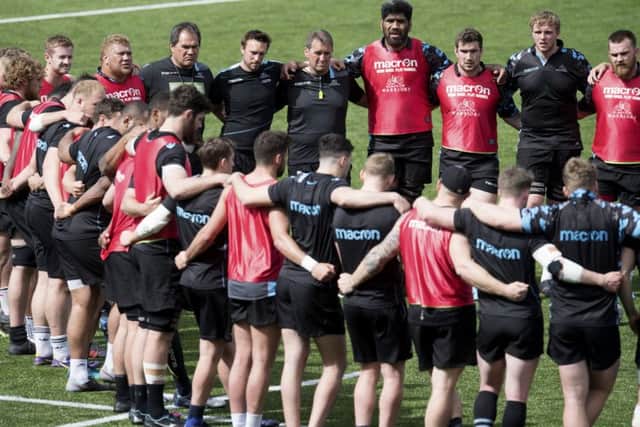 Glasgow Warriors coach Dave Rennie gathers his players together for a team talk. Picture: Craig Foy/SNS/SRU