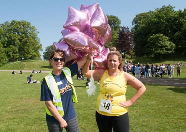 Kellie Cunningham (right) had help in organising her 5k fun run for Forth Valley Sands from her sister Debbie (left). Picture by Jamie Forbes.
