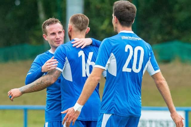 Newtongrange Vs Leith Athletic
New: Alistair Forster Celebrates the 4th goal
Lei: