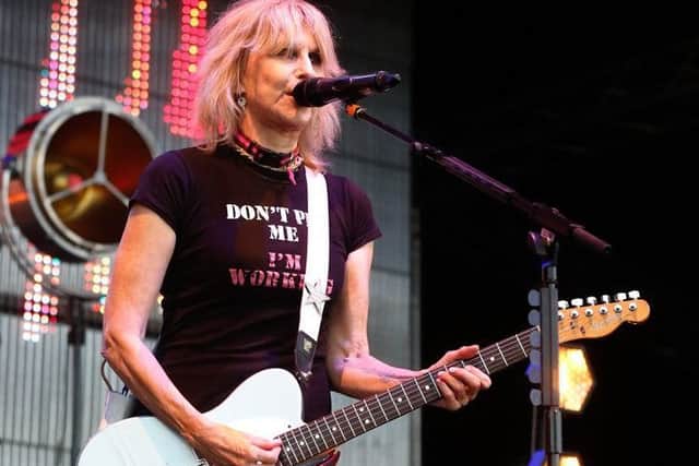Chrissie Hynde performs with a couldnt-give-a-toss streak