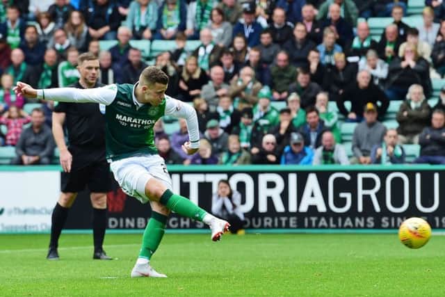 Hibernian's Florian Kamberi scores from the spot. Pic: SNS/Alan Harvey