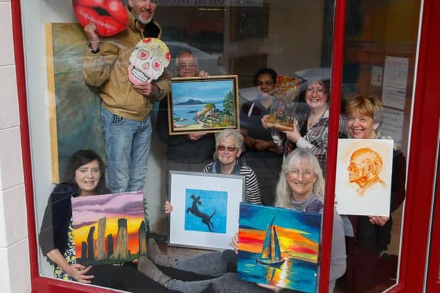Dalkeith Arts will hold their annual exhibition later this month so they gathered with their work at The Riccio Gallery for a promo pic 08/10/18