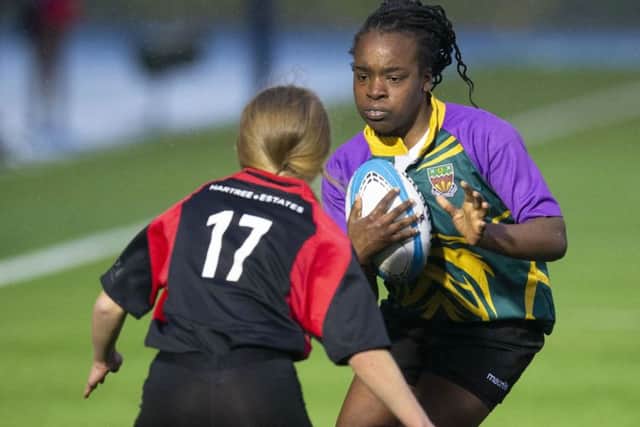 Shawlands' Favour Akinda drives towards Biggar's Molly Edwards. Picture: Bruce White/SNS/SRU