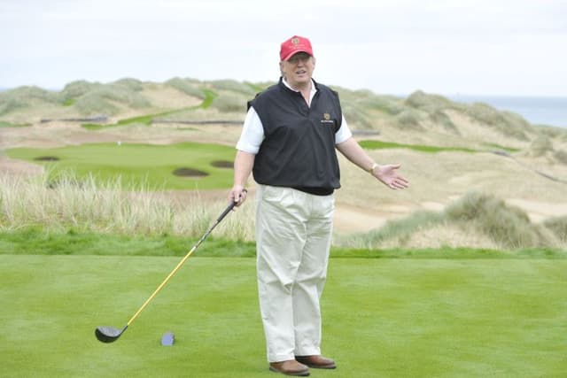 Donald Trump's Scottish golf resort '˜let off hook' by planners