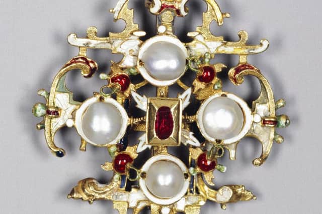 The brooch gifted to Mary Seton