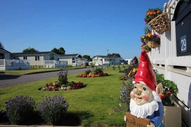 GBP 64,995. This bright and airy residential holiday home, situated in the beautiful park of Riverview, sits on a good-sized plot and is up for sale at a bargain basement price.