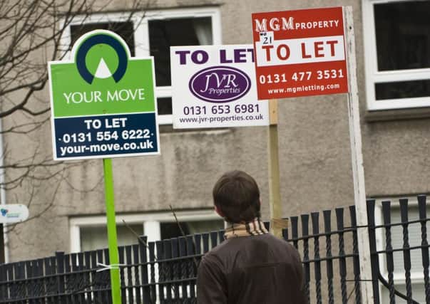 Nearly a third of renters lose some of their cash. Picture: Ian Georgeson