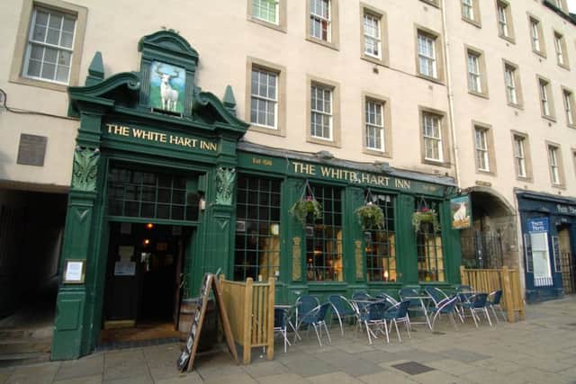 The White Hart Inn was where Robert bid farewell to his lover, Agnes 'Nancy' McLehose, before she emigrated to Jamaica. She became the inspiration for Burns' poem Ae Fond Kiss.