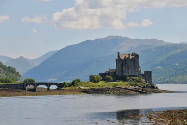 Play a part in your very own fairytale by posing the question in the shadow of Eilean Donan Castle. Be sure to visit at dusk or dawn when tourist crowds are at their smallest.