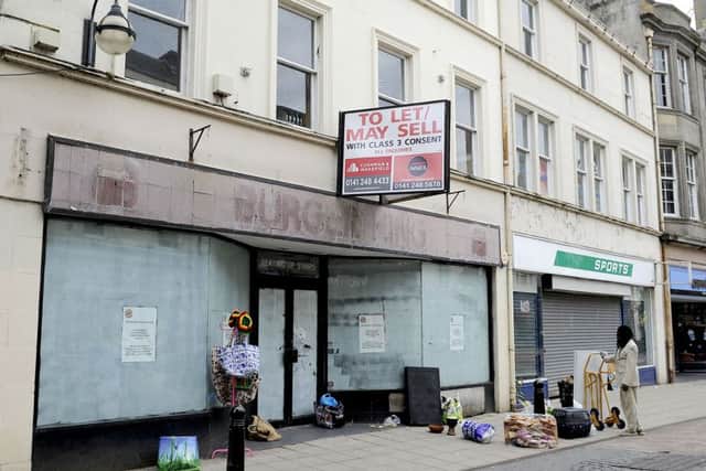 One in eight high street shop premises lay vacant last month, the latest retail figures show.