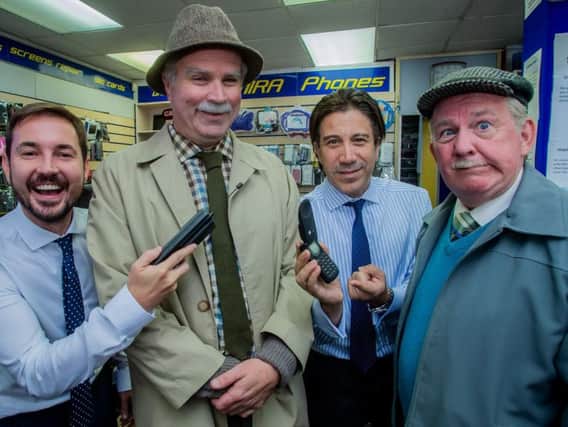 Martin Compston and Gianni Capaldi have cameo roles as mobile phone salesmen in the first episode of the new series of Still Game.