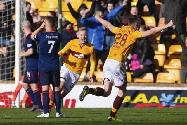 Expected goals: 2.4. Actual goals: 6. Difference: +3.6.
