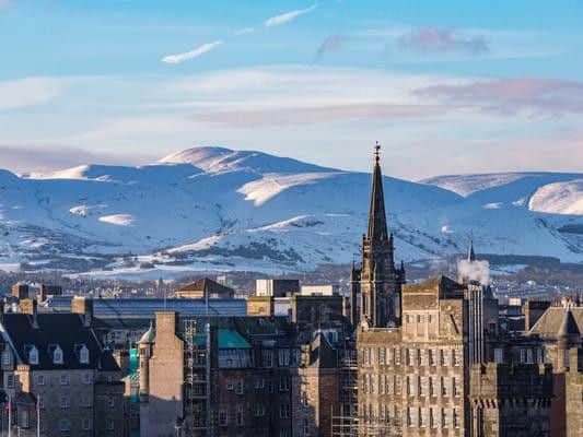 In the final few days of February 2018, Scotland steadily became colder. There was less cloud on 24 Feb but it was colder.