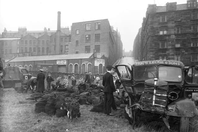 A coal lorry owned by Hugh Leckie and Sons famously crashed through the wall at the foot of Arthur Street.