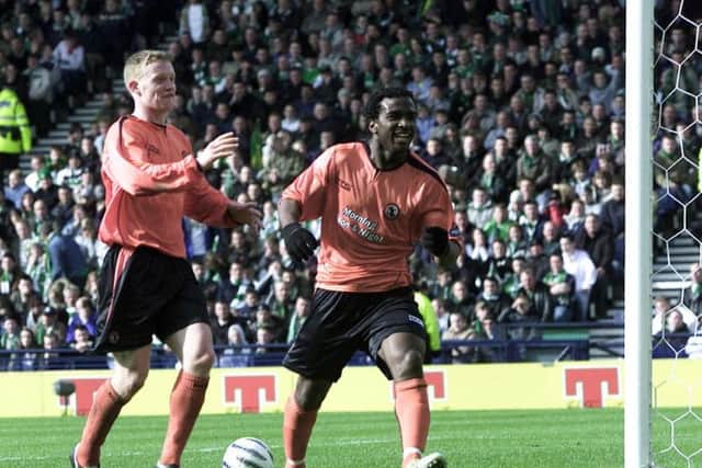 Jason Scotland eliminates Hibs in 2005 and sends Dundee United through to the final. He would later be denied a work permit to remain at Tannadice, which he blamed on the ex-Hibees on the panel.