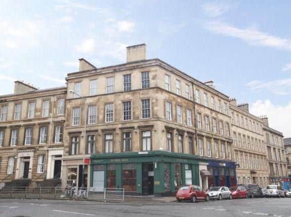 This first floor level flat sits within a blonde sandstone building, just minutes' walk from local amenities in Finnieston and a short walk from Kelvingrove Park, and is for sale for a fixed price of GBP137,500.