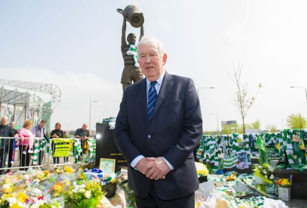 Rangers legend John Greig lays a wreath on behalf of Rangers to his former Scotland team-mate Billy McNeill. Pic: SNS/Alan Harvey