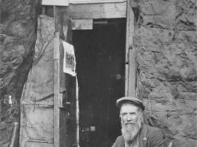 Caiplie Coves have a history of occupation, since the 9th century when St Adrian and his followers carved crosses on the wall of Chapel Cave. In 1938, suspected spy, Jimmy Gilligan lived with his dogs in the most easterly caves.