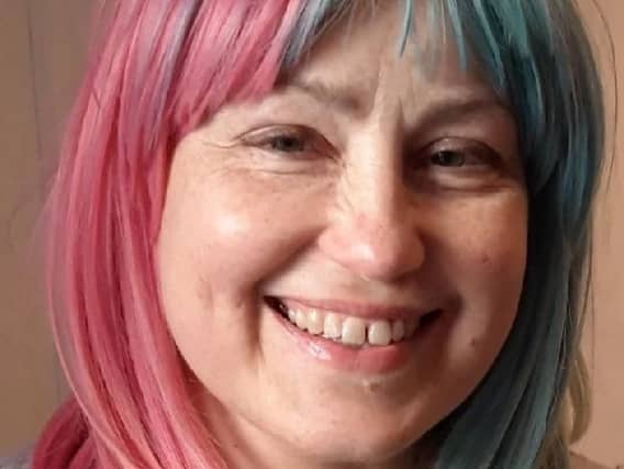 Cancer mum-of-two who returned money raised dies