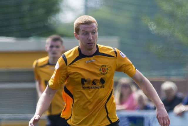 Steven Swinglehurst in action for Annan Athletic. Pic: SNS/Sammy Turner