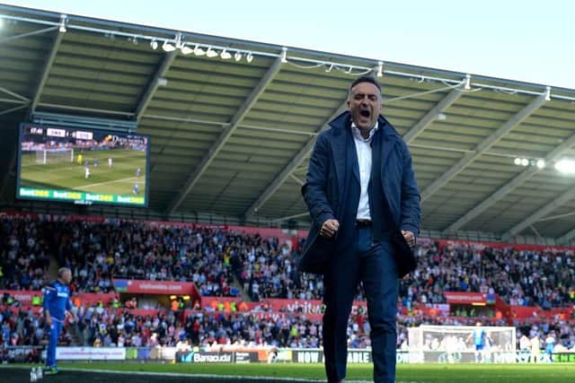 Former Celtic defender Glenn Loovens has tipped Carlos Carvalhal for the Celtic job, saying he believes the Portuguese would "do well" at Celtic Park. (Scottish Sun)