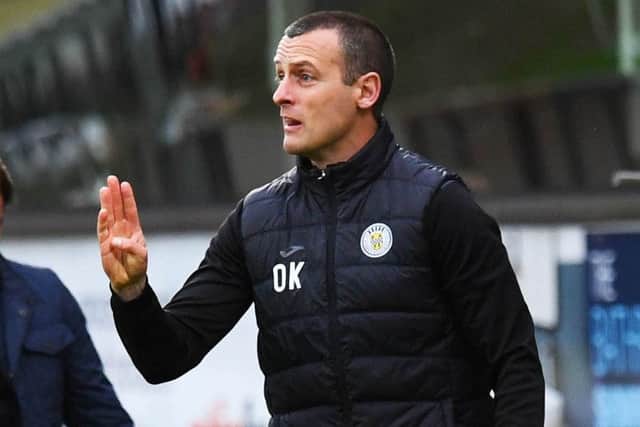 St Mirren manager Oran Kearney signals to his players at Tannadice. Picture: Craig Williamson/SNS