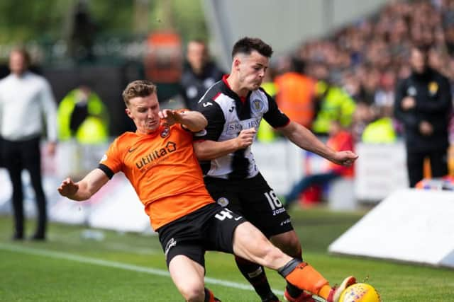 Dundee United and St Mirren battle it out in the Premiership play-off final.