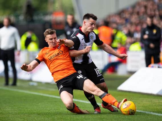 Dundee United and St Mirren battle it out in the Premiership play-off final.