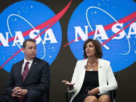 Nasa Chief Financial Officer Jeff DeWit and ISS Deputy Director Robyn Gatens