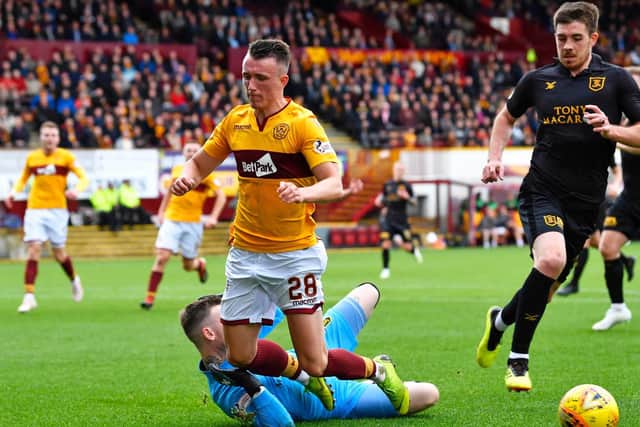 David Turnbull's move to Celtic is in danger of collapsing. The player rejected a big offer from the Scottish champions and could move to England instead. (Daily Record)