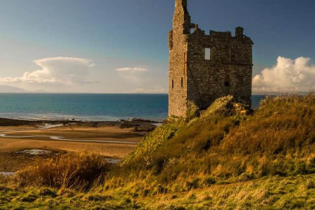 Right across the county of Ayreshire, including in Kilmarnock and Irvine, locals enjoy over 1435 hours of sunshine a year, falling just behind the UK average.