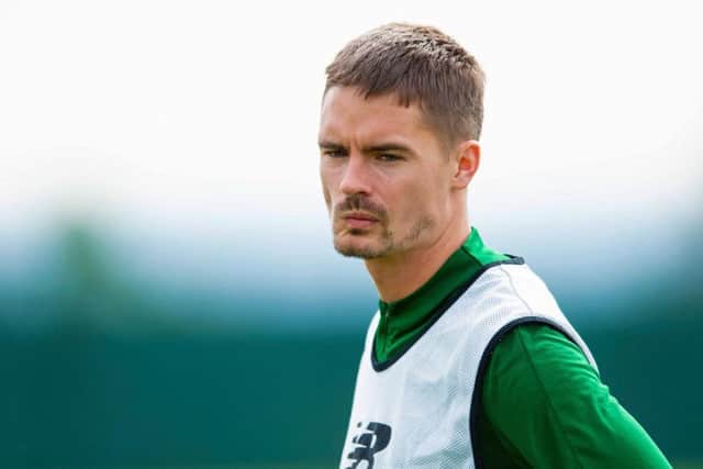 Mikael Lustig, who quit Celtic this week, wanted a three-year deal to stay but the club wouldn't budge on 12 months. (Daily Record)