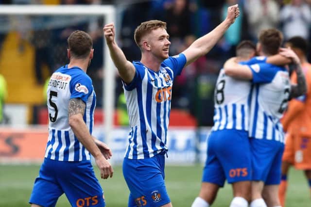 Stuart Findlay is a transfer target of Oxford United. Talks between the clubs are said to be nearing a conclusion for the Kilmarnock defender. (Scottish Sun)