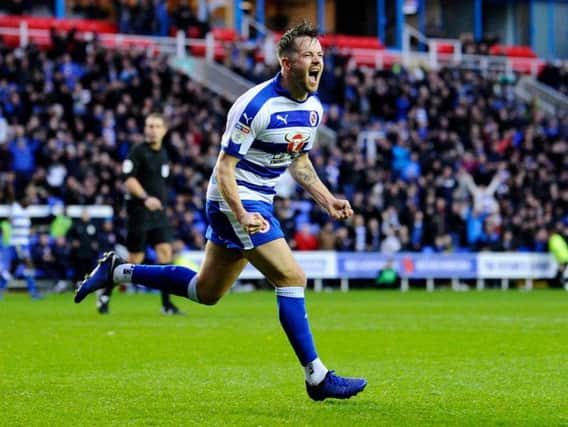 Hibs are looking to bring Reading striker Marc McNulty back to the club.
