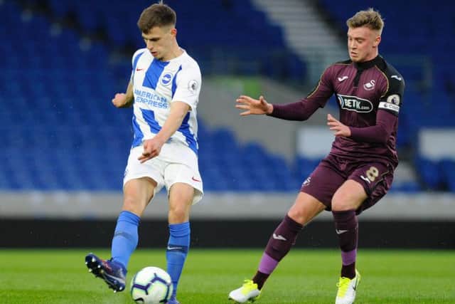 Dundee United will complete the signing of Adam King on a three-year deal today after being released by Swansea. (Daily Record)