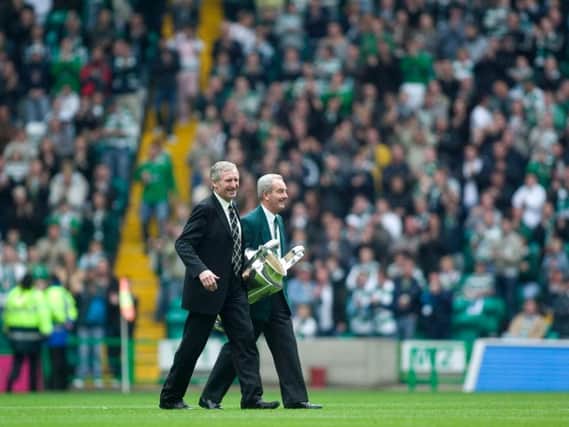 Billy McNeill (left) and Stevie Chalmers with the European Cup at Parkhead in 2005