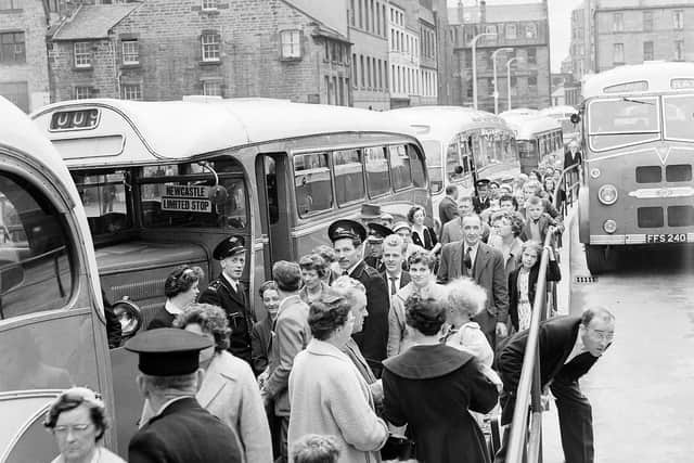 Queues at Edinburgh Bus Station, off St Andrew Square, as the Trades holiday rush begins. 1959.