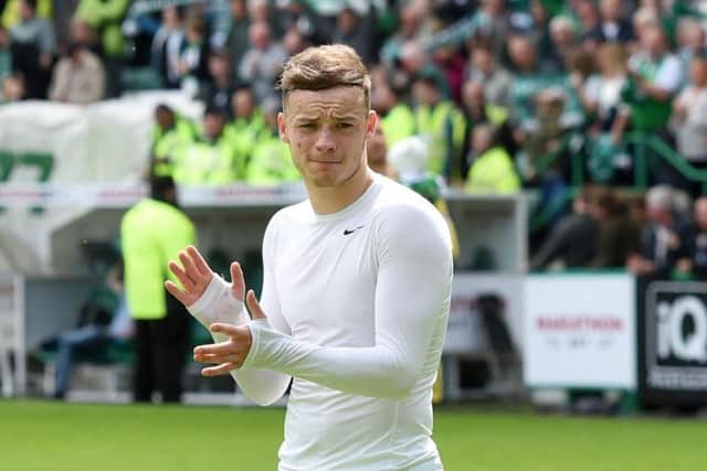 Brandon Barker will return to the Scottish Premiership with Rangers after spending the 2017/18 season with Hibs