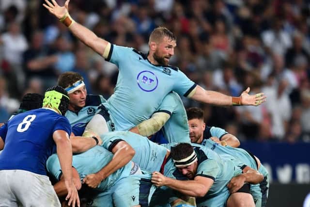 John Barclay breaks free from a scrum during Saturdays 32-3 drubbing against France