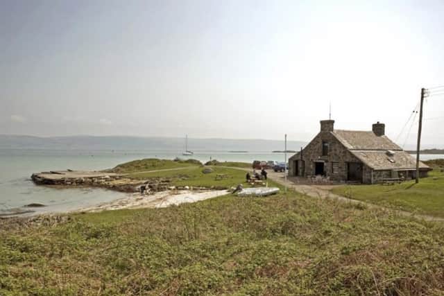 Gigha is truly incredible, boasting attractions like the silver sands of Johnny's Shore, the standing stones (the oldest monolith in Gigha), beautiful bays, lochs and a huge variety of wildlife, this is your perfect island getaway