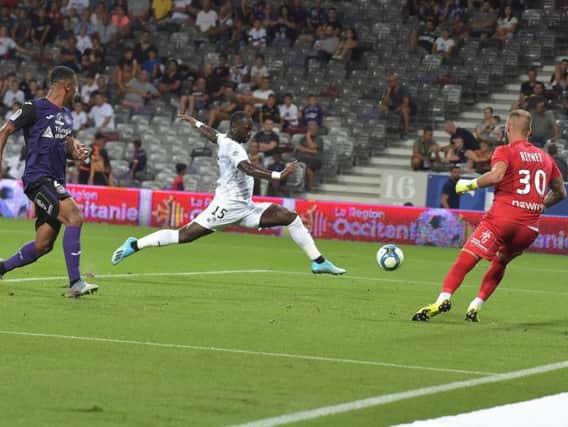 Moussa Konate in action for Amiens against Toulouse