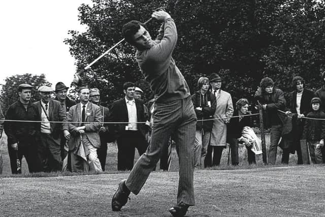 Bernard Gallacher in action in his prime.
