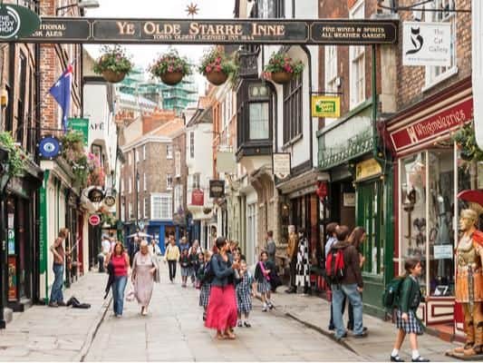 The people of York welcome visitors with smiles and warmth everywhere you go, with the city ranking highly in regard to the locals being especially helpful towards strangers who are a bit lost