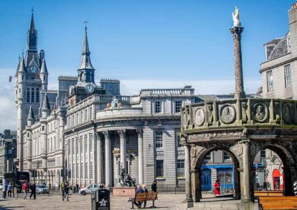 As well as being very student-friendly with its young population, Aberdeen is also a popular haunt on the tourist trail and has a friendly attitude towards visitors