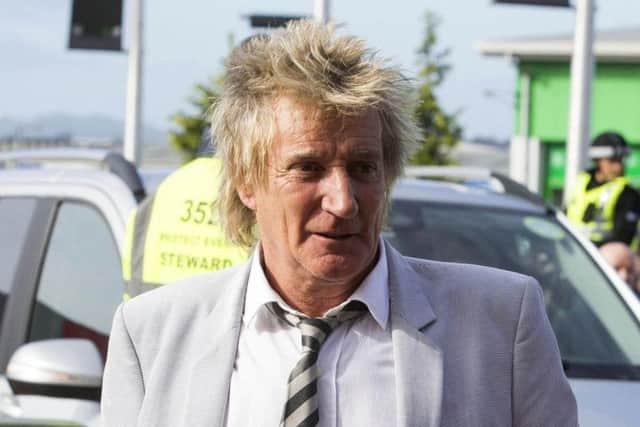 The affidavit claimed that Sir Rod, 74, and his group "began to get loud and cause a scene, and refused to follow (Mr Dixon's) instructions to leave".